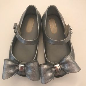 Mini Melissa silver bow shoes